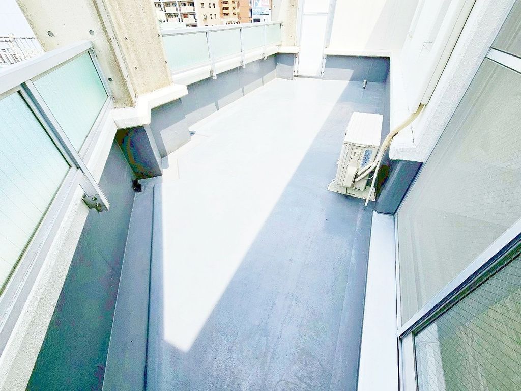 バルコニー　バルコニー