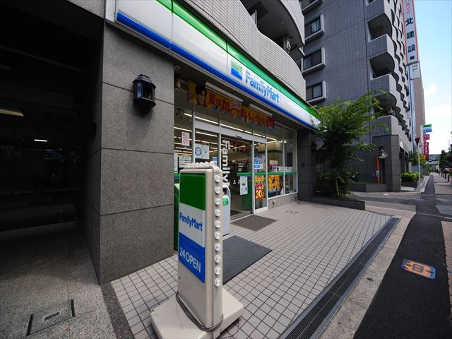 コンビニ　ファミリーマート淀川宮原店（コンビニ）まで40m