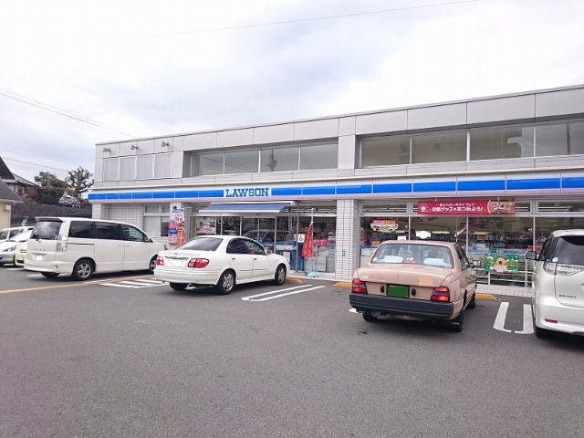 コンビニ　ローソン高知大津鹿児店（コンビニ）まで477m