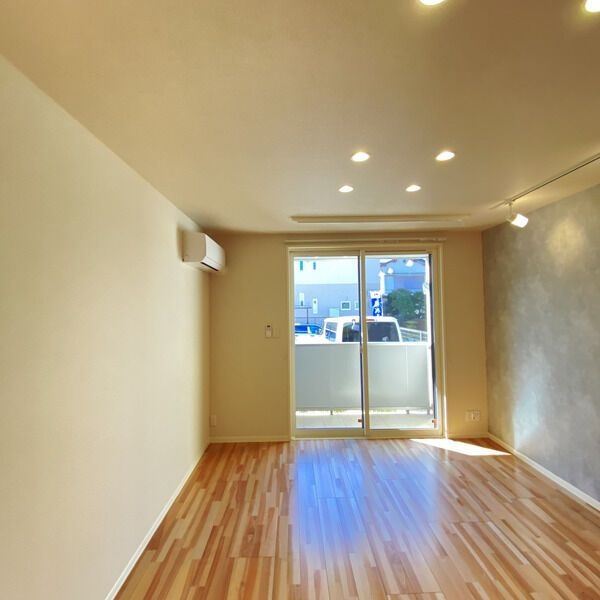 居室・リビング　※写真は同じマンションの違う部屋のものになります。