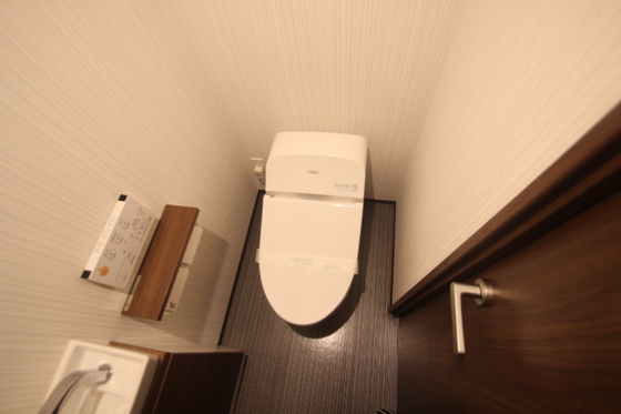 トイレ　※別部屋の写真です