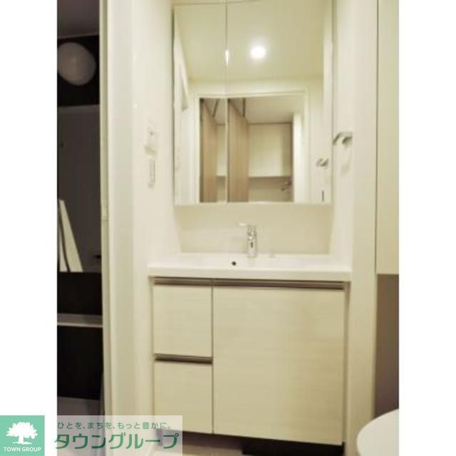 洗面設備　※写真は同タイプ住戸です。