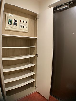 玄関　（別タイプ参考写真）メインステージ飯田橋　文京区水道1