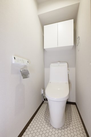 トイレ　※写真は同タイプ住戸です。