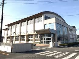 中学校　富士市立岩松中学校（中学校）まで188m