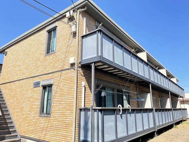 建物外観　セキスイハイム施工　外観タイル張り