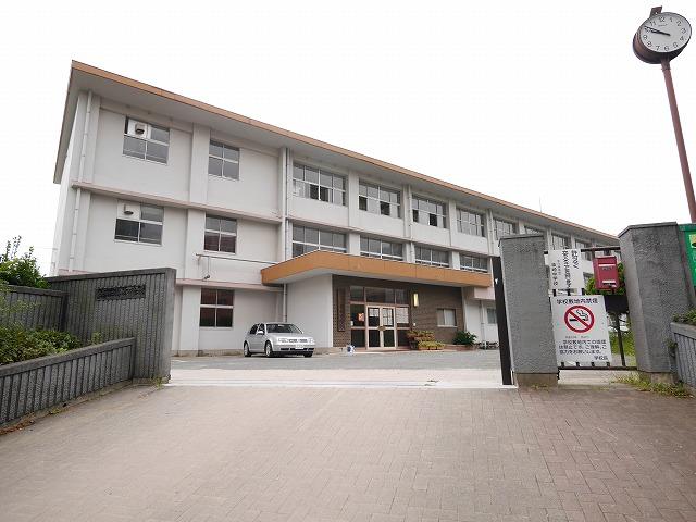中学校　篠崎中学校（中学校）まで0m