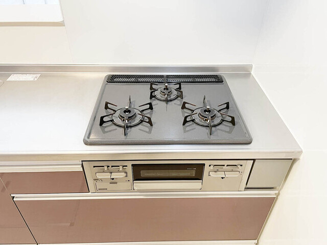 キッチン　３口コンロ・グリル