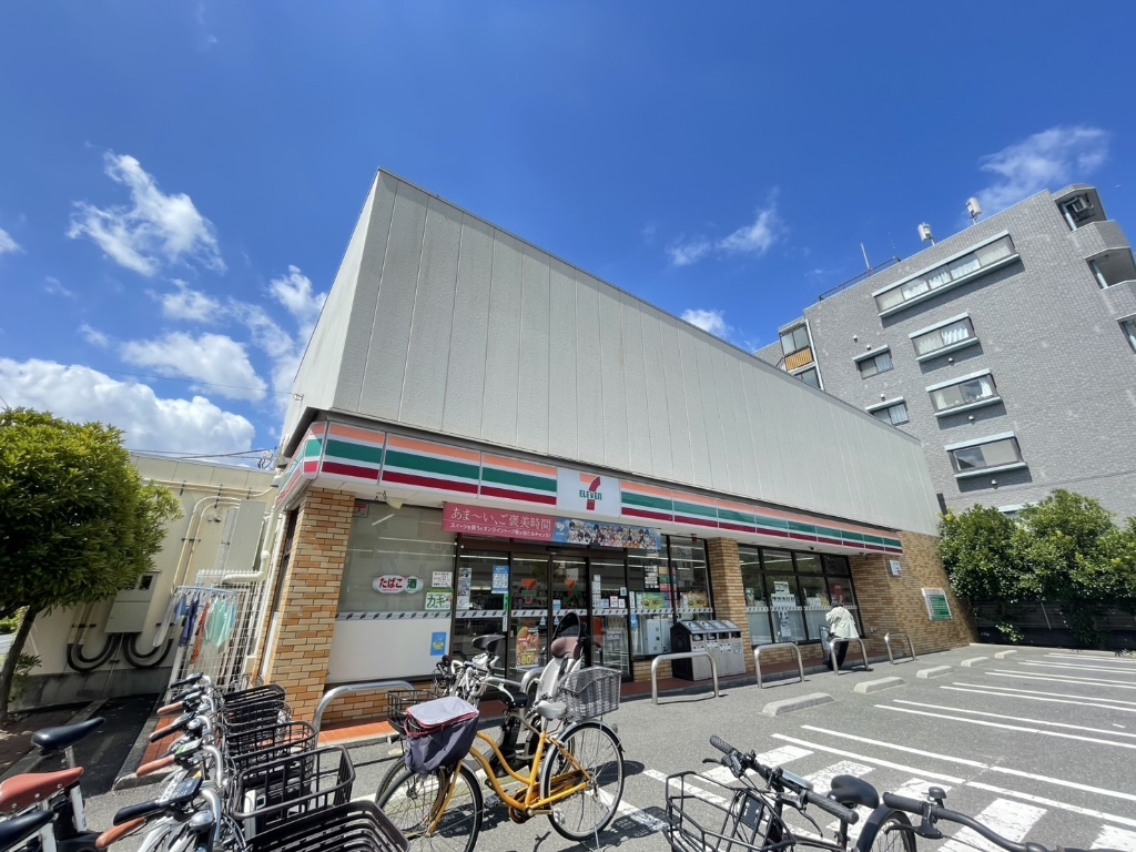 コンビニ　セブンイレブン 足立東綾瀬3丁目店（コンビニ）まで317m