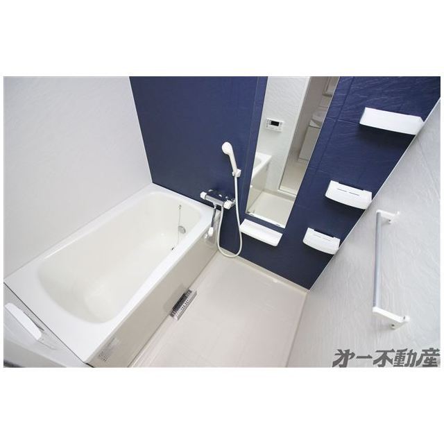 バス・シャワールーム　バスルーム