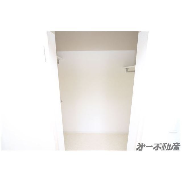 収納　ウォークインクローゼット