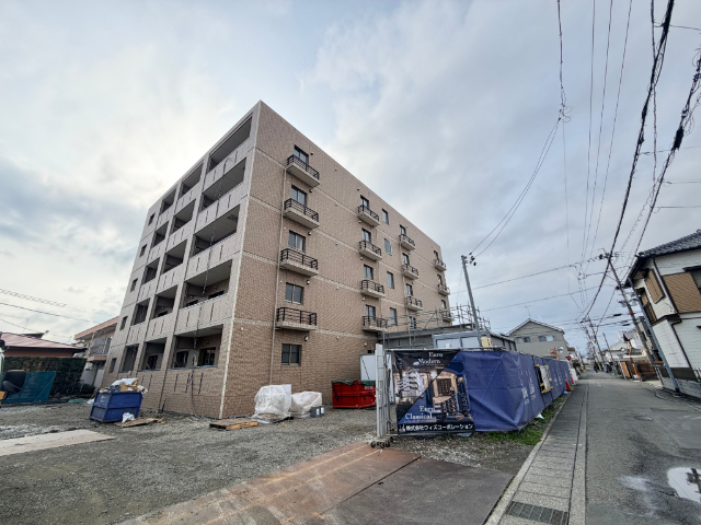 建物外観　建築中