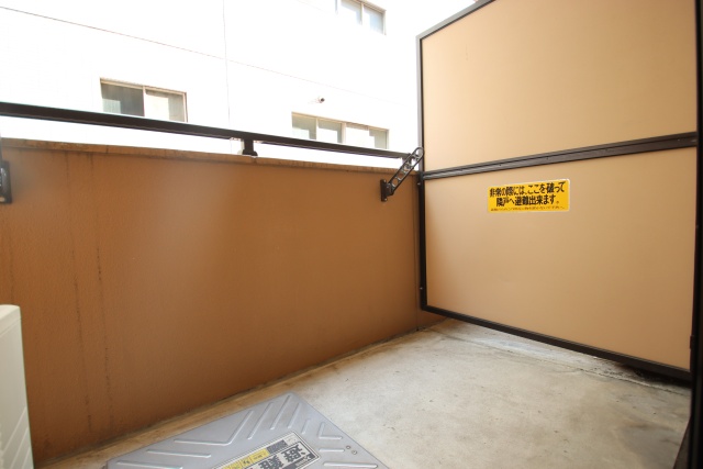 バルコニー　※他のお部屋の参考写真です。