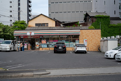コンビニ　セブンイレブン 名古屋松原3丁目店（コンビニ）まで600m