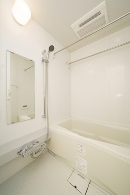 バス・シャワールーム　※写真は同タイプ住戸です。