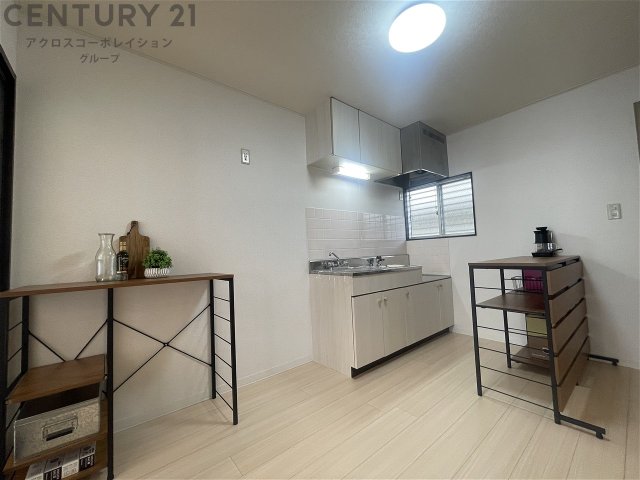 居室・リビング　床色が明るくて綺麗です♪