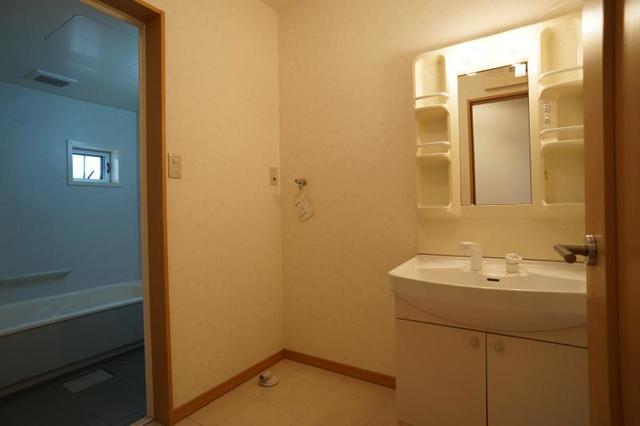 洗面設備　室内洗濯機置場