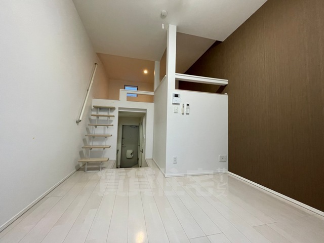 居室・リビング　同建設会社別物件