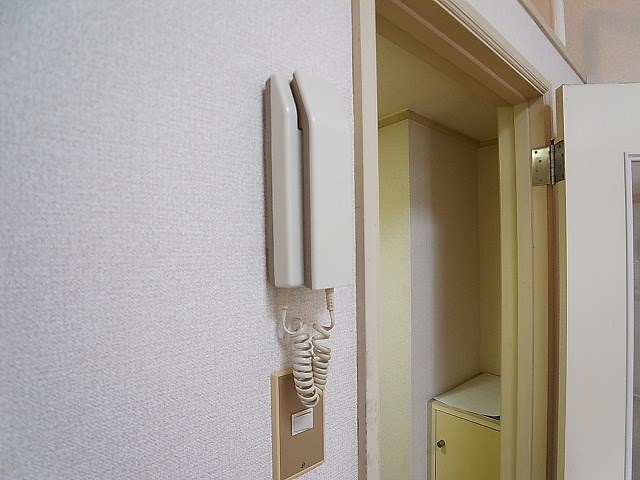 セキュリティ　モニター付きインターホンに取替