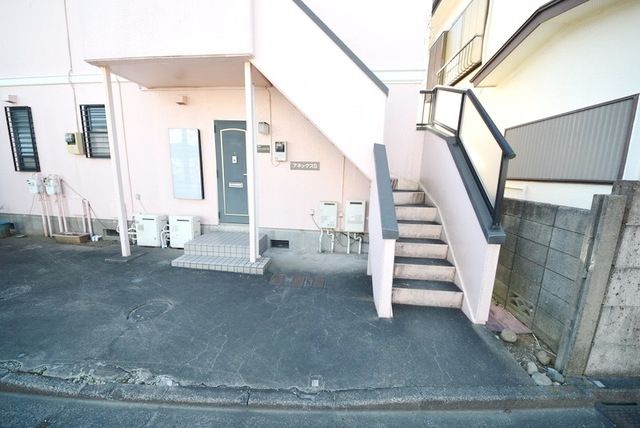 エントランス　入口