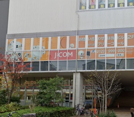 コンビニ　セブンイレブン　豊中岡上の町2丁目店（コンビニ）まで357m