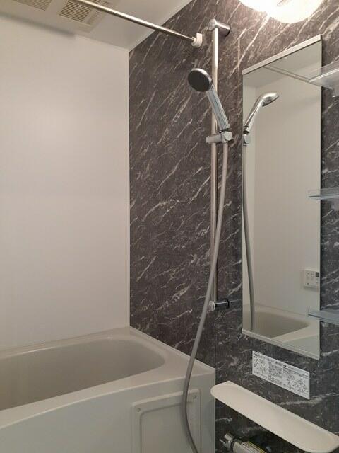 バス・シャワールーム　?