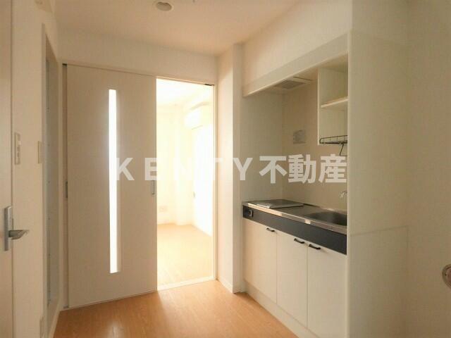 キッチン　コンパクトなキッチンで掃除もラクラク