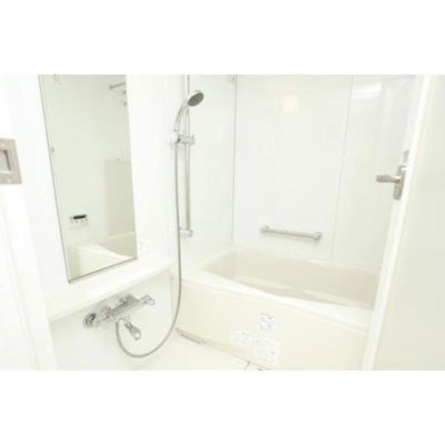 バス・シャワールーム　※写真は同タイプ住戸です。