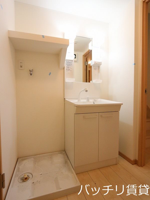 洗面設備　同型イメージの為、現状を優先致します