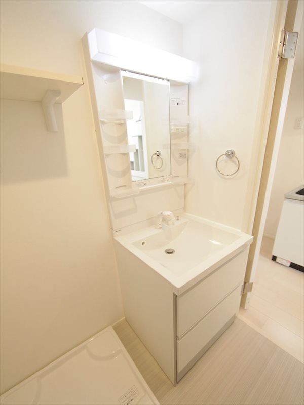 洗面設備　脱衣所　独立洗面化粧台（シャンプードレッサー付）