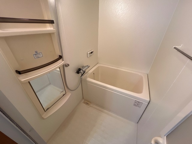 バス・シャワールーム　追い焚き機能付き