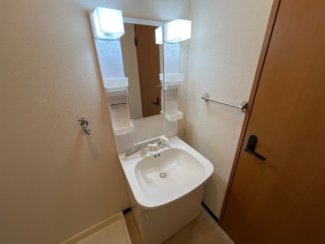 洗面設備　洗髪洗面化粧台