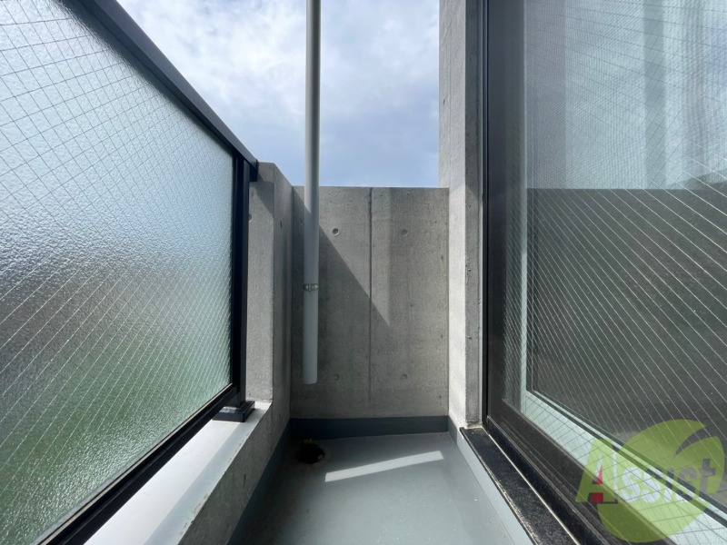 バルコニー　バルコニーです。洗濯物を干したり一息ついたりできますね！