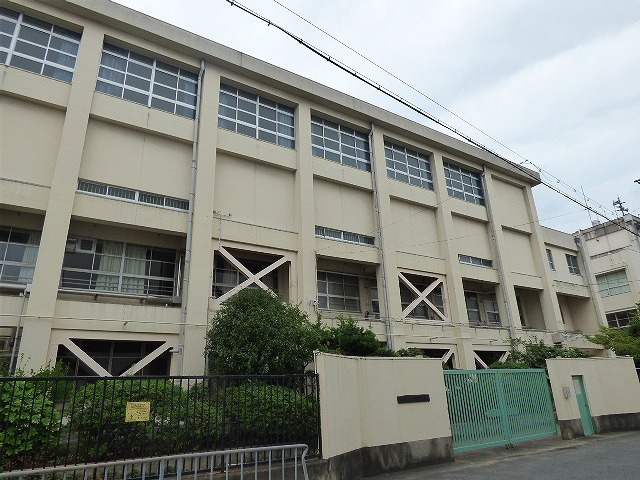 中学校　東大阪市立中学校柏田中学校（中学校）まで1849m