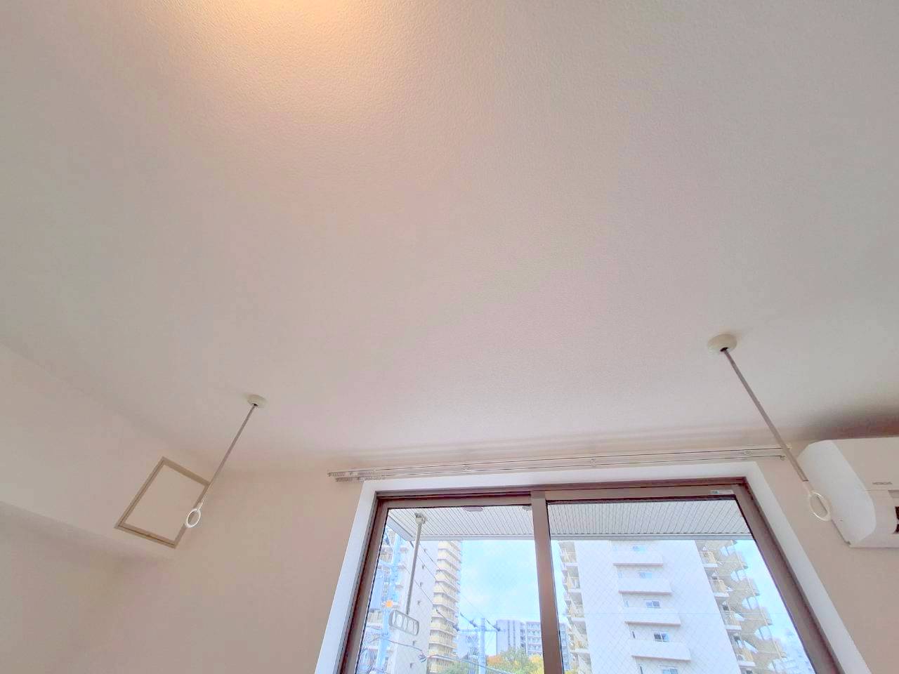 その他設備　★室内物干しフック★／同物件別号室写真★