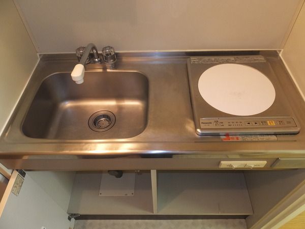 キッチン　参考写真（同物件別部屋）