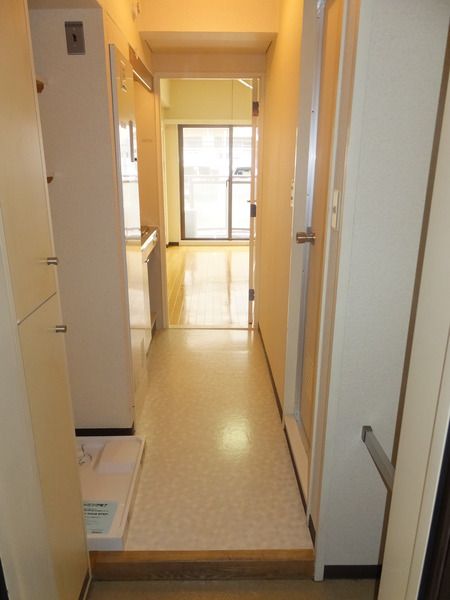 玄関　参考写真（同物件別部屋）参考写真（同物件別部屋）
