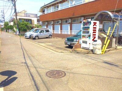 駐車場　駐車場