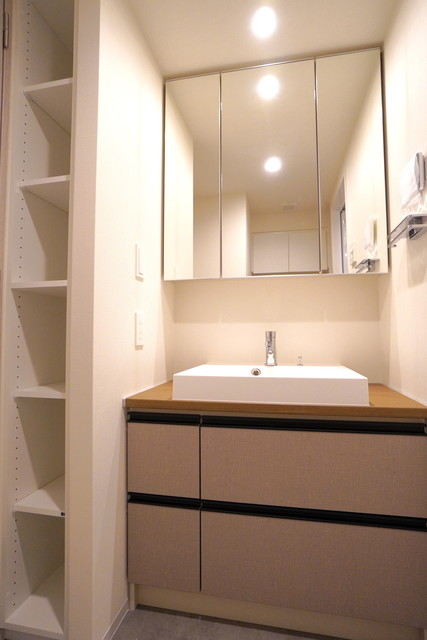 洗面設備　※写真は同タイプ住戸です。