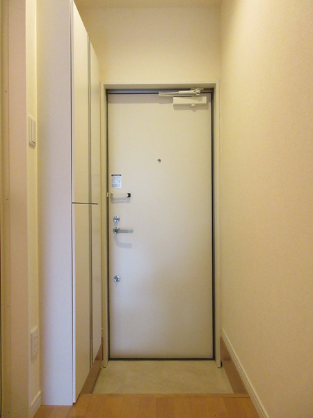 玄関　同タイプの他のお部屋