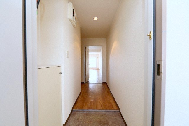 玄関　広々とした玄関です♪