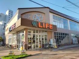 スーパー　ライフ大森中店（スーパー）まで190m