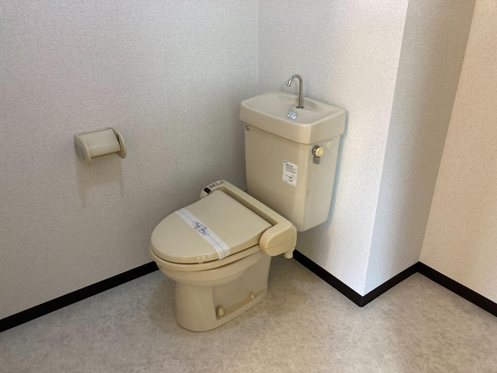 マンション紅花のトイレ写真
