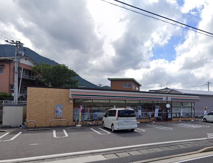コンビニ　セブンイレブン 島原白土湖店（コンビニ）まで348m