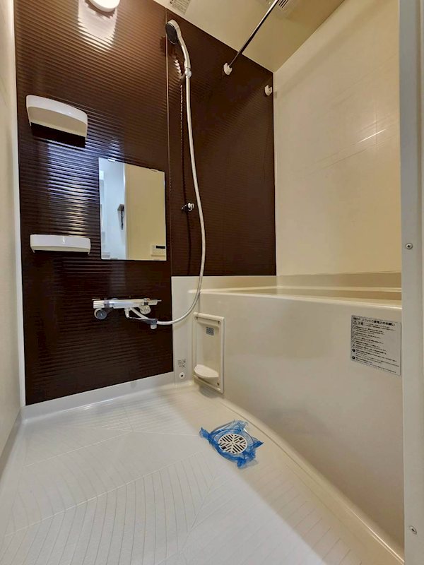 バス・シャワールーム　追い焚き・乾燥機付き！