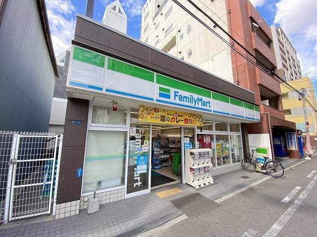コンビニ　ファミリーマート島之内二丁目店（コンビニ）まで248m