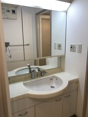 洗面設備　※参考写真