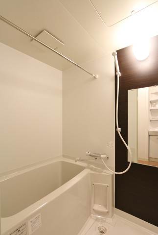 バス・シャワールーム　1日の疲れを流しましょう