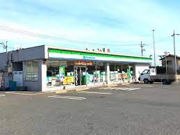 コンビニ　ファミリーマート倉敷新田店（コンビニ）まで195m