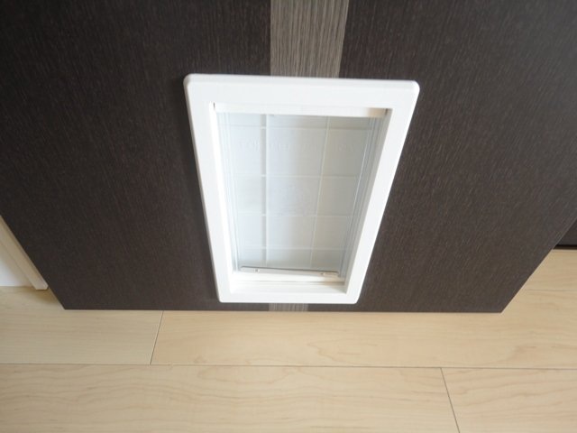 その他設備　ペットくぐり戸